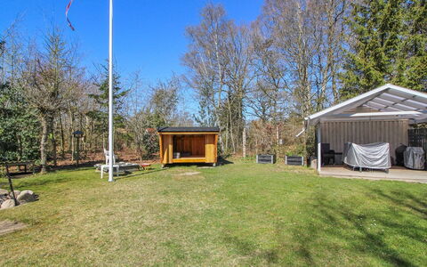 Razmo - 300M from the Sea: Tag, Hus, Hjem, Sommerhus, Sidespor, Estate, Indkørsel, Garden Bygninger, Gård, Skur