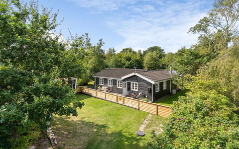Jaana - 780M to the Fjord: Hus, Tag, Hjem, Sommerhus, Skur, Garden Bygninger, Sidespor, Gård, Bjælkehytte, Hytte