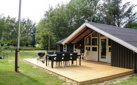 Hildegarda - 1Km from the Sea: Træ, Bejdse, Planke, Hårdttræ, Sommerhus, Dæk, Sidespor, Skygge, Trægulve, Garden Bygninger