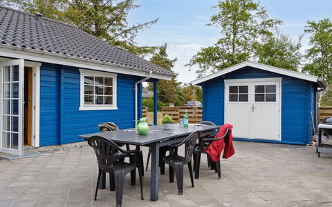 Hæryst - 175M from the Sea: Boligområde, Tag, Forstad, Indkørsel, Estate, Skorsten