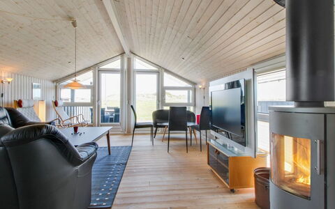 Edmer - 50M from the Sea: Tag, Hus, Hjem, Sommerhus, Sidespor, Estate, Indkørsel, Garden Bygninger, Gård, Skur