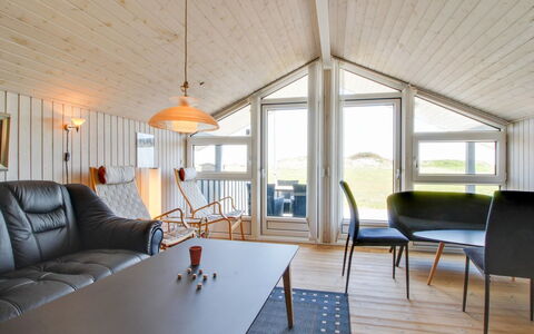 Edmer - 50M from the Sea: Tag, Hus, Hjem, Sommerhus, Sidespor, Estate, Indkørsel, Garden Bygninger, Gård, Skur