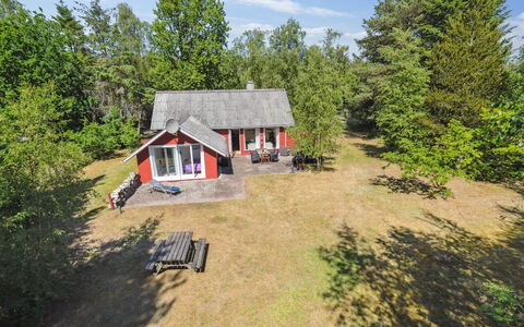 Fernanda - 1.3Km from the Sea: Tag, Sommerhus, Hjem, Skygge, Sidespor, Stuehus, Veranda, Udendørs Struktur, Garden Bygninger
