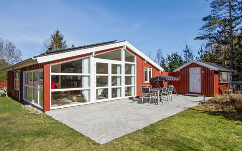 Alisia - 400M from the Sea: Tag, Hus, Hjem, Sommerhus, Sidespor, Estate, Indkørsel, Garden Bygninger, Gård, Skur