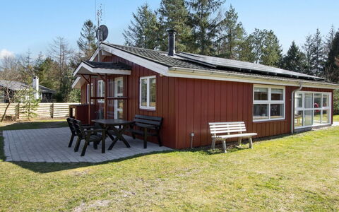 Alisia - 400M from the Sea: Tag, Hus, Hjem, Sommerhus, Sidespor, Estate, Indkørsel, Garden Bygninger, Gård, Skur