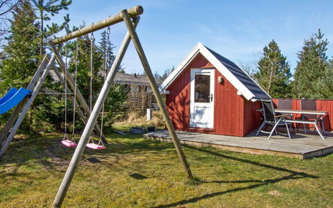 Alisia - 400M from the Sea: Tag, Hus, Hjem, Sommerhus, Sidespor, Estate, Indkørsel, Garden Bygninger, Gård, Skur
