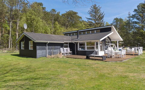 Petri - 500M from the Sea: Sommerhus, Hjem, Hus, Tag, Veranda, Estate, Sidespor, Garden Bygninger, Stuehus, Gård
