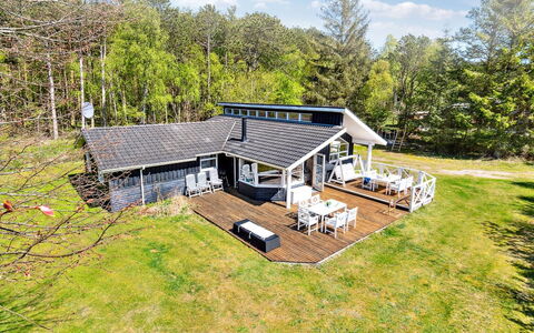 Petri - 500M from the Sea: Sommerhus, Hjem, Hus, Tag, Veranda, Estate, Sidespor, Garden Bygninger, Stuehus, Gård