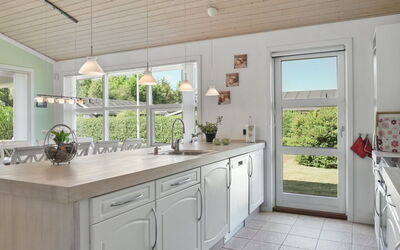 Bertram - 1.9Km from the Sea