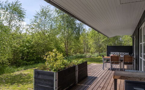 Berta - 300M from the Sea: Træ, Tag, Hus, Sommerhus, Dør, Hjem, Sidespor, Land Lot, Garden Bygninger, Skur