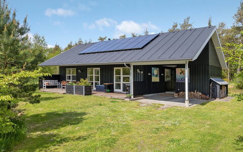 Berta - 300M from the Sea: Plantesamfund, Sollys, Urteagtig Plante, Have, Plantation, Landbrug, Farm