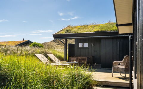 Aatu - 360M from the Sea: Tag, Hus, Hjem, Sommerhus, Sidespor, Estate, Indkørsel, Garden Bygninger, Gård, Skur