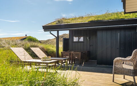 Aatu - 360M from the Sea: Tag, Hus, Hjem, Sommerhus, Sidespor, Estate, Indkørsel, Garden Bygninger, Gård, Skur