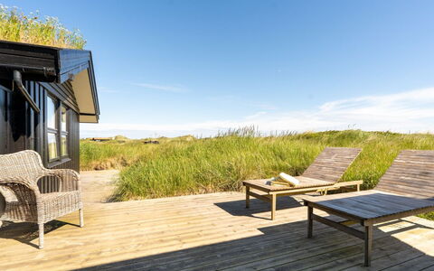 Aatu - 360M from the Sea: Tag, Hus, Hjem, Sommerhus, Sidespor, Estate, Indkørsel, Garden Bygninger, Gård, Skur