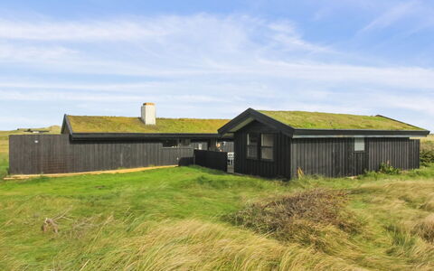 Aatu - 360M from the Sea: Tag, Sommerhus, Hjem, Skygge, Sidespor, Stuehus, Veranda, Udendørs Struktur, Garden Bygninger