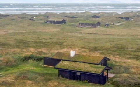 Aatu - 360M from the Sea: Tag, Sommerhus, Hjem, Skygge, Sidespor, Stuehus, Veranda, Udendørs Struktur, Garden Bygninger
