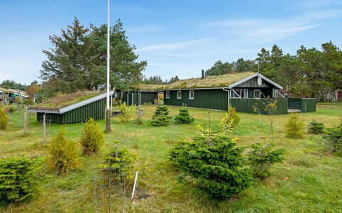 Birghir - 1.5Km from the Sea: Træ, Gulvbelægning, Indretning, Etage, Møbel, Trægulve, Værelse, Loft, Bejdse, Hårdttræ