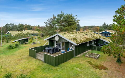 Birghir - 1.5Km from the Sea: Træ, Gulvbelægning, Indretning, Etage, Møbel, Trægulve, Værelse, Loft, Bejdse, Hårdttræ