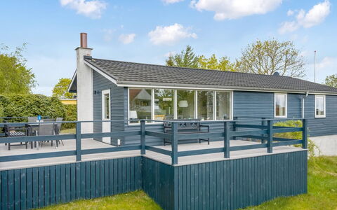 Shaya - 340M from the Sea: Træ, Bank, Sommerhus, Landdistrikt, Sø, Afspejling, Reservoir, Dam