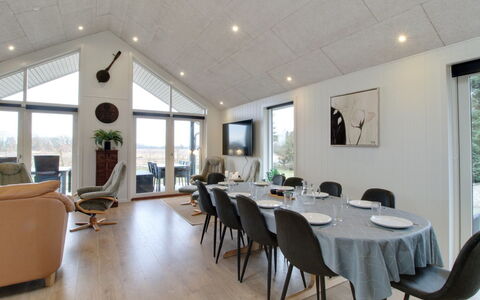 Cholena - 700M from the Sea: Træ, Loft, Hjem, Køkken & Spisebord, Stol, Hårdttræ, Stue, Design, Trægulve