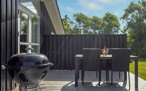 Suna - 1.3Km from the Sea: Plantesamfund, Sollys, Urteagtig Plante, Have, Plantation, Landbrug, Farm