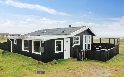 Adina - 50M from the Sea: Plantesamfund, Sollys, Urteagtig Plante, Have, Plantation, Landbrug, Farm