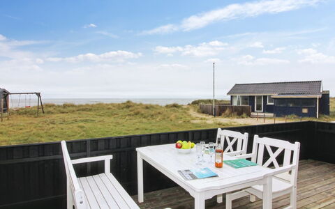 Adina - 50M from the Sea: Plantesamfund, Sollys, Urteagtig Plante, Have, Plantation, Landbrug, Farm