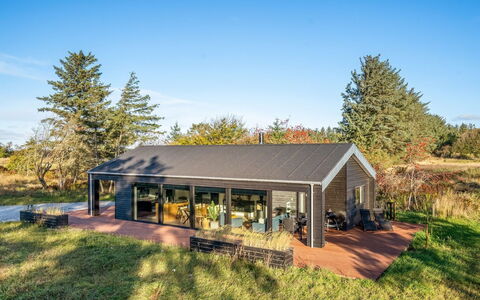 Remko - 1.5Km from the Sea: Sommerhus, Hjem, Hus, Tag, Veranda, Estate, Sidespor, Garden Bygninger, Stuehus, Gård