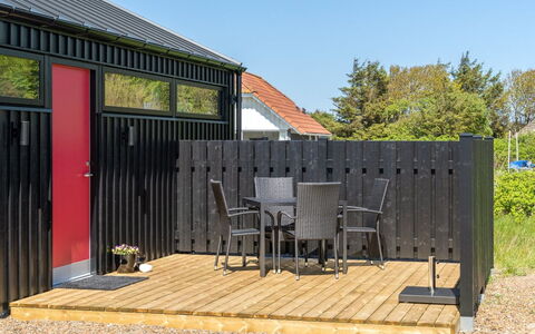 Claus - 500M from the Sea: Træ, Kompositmateriale, Dør, Have, Skygge, Hårdttræ, Bejdse, Planke, Garden Bygninger, Backyard