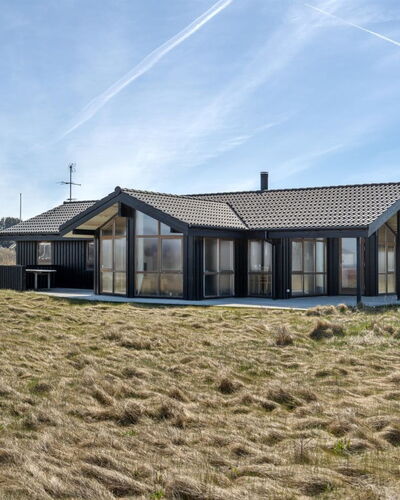 Tjarko - 100M from the Sea