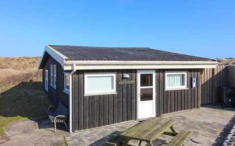 Nea - 234M from the Sea: Hus, Hjem, Dør, Tag, Sommerhus, Estate, Have, Skygge, Sidespor, Gård
