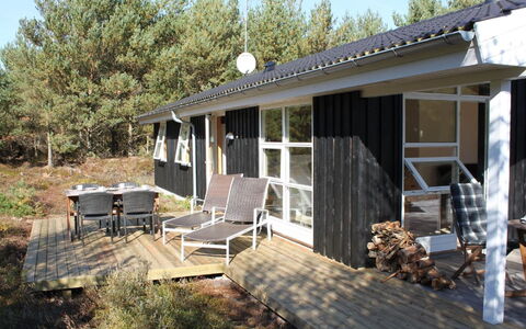 Lieselotte - 400M from the Sea: Tag, Hus, Land Lot, Hjem, Sommerhus, Estate, Garden Bygninger, Skygge, Bjælkehytte, Landscaping