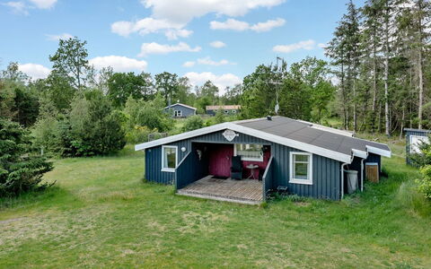 Gangulf - 150M from the Sea: Hus, Tag, Hjem, Sommerhus, Land Lot, Almindeligt, Landdistrikt, Lawn, Estate, Garden Bygninger