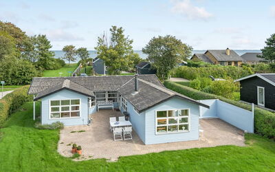 Hanna - 50M from the Sea