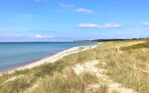 Kustaa - 1Km from the Sea: Blå, Himmel, Vand, Krop Af Vand, Vandressourcer, Kyst, Naturligt Miljø, Horisont, Strand, Coastal Og Oceaniske Landskabsformer