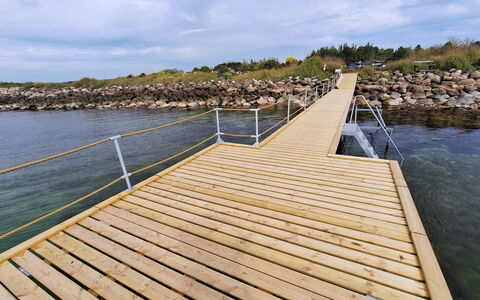 Faina - 100M from the Sea: Tag, Hus, Hjem, Sommerhus, Dør, Sidespor, Dæk, Veranda, Planke, Hårdttræ