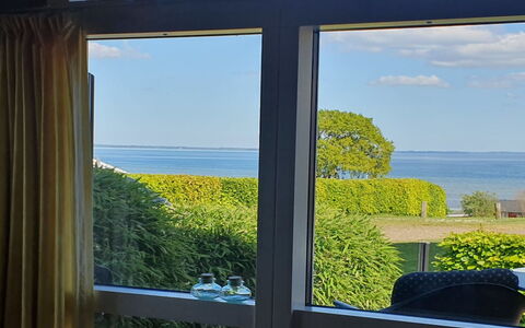 Sporgh - 100M from the Sea: Glas, Hav, Ocean, Sollys, Skygge, Eco Hotel, Kyst, Dagslys, Altan, Tropics