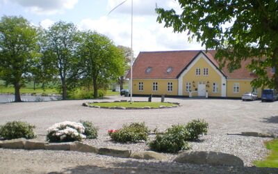 Thia - 4Km to the Fjord