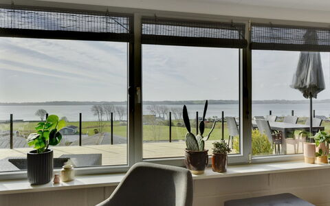 Karli - 330M to the Fjord: Træ, Tag, Arkitektur, Hjem, Hus, Sommerhus, Sidespor, Hårdttræ, Hældning, Estate