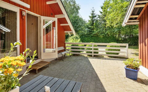 Rentje - 31Km from the Sea: Træ, Bejdse, Planke, Hårdttræ, Sommerhus, Dæk, Sidespor, Skygge, Trægulve, Garden Bygninger