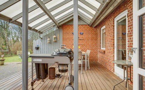 Birita - 20Km from the Sea: Blå, Busk, Sommerhus, Bunddække, Have, Estate, Skygge, Landscaping, Stuehus, Eco Hotel