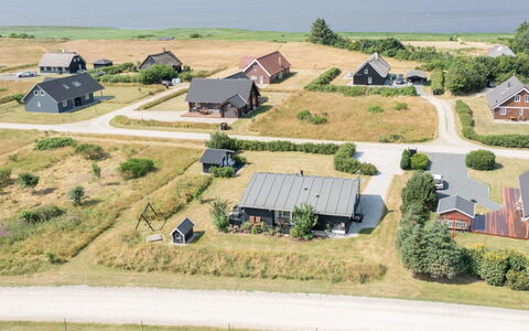 Gudmunda - 200M to the Fjord: Tag, Hus, Hjem, Sommerhus, Dør, Sidespor, Dæk, Veranda, Planke, Hårdttræ