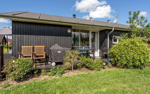 Gudmunda - 200M to the Fjord: Tag, Hus, Hjem, Sommerhus, Dør, Sidespor, Dæk, Veranda, Planke, Hårdttræ