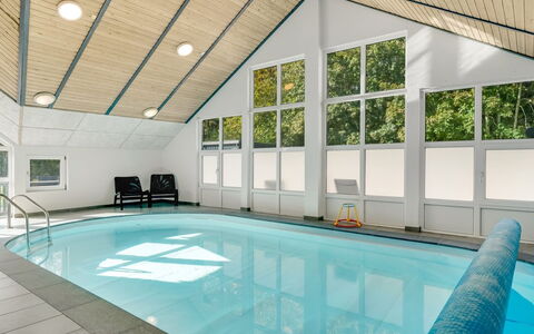 Eisa - 300M to the Fjord: Svømmepøl, Loft, Udvej, Design, Eco Hotel, Skygge, Hotel, Dagslys, Villa, Attic