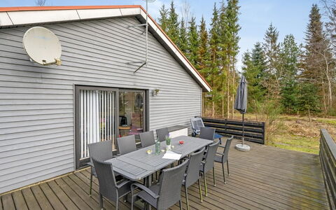 Anine - 200M to the Fjord: Blå, Busk, Sommerhus, Bunddække, Have, Estate, Skygge, Landscaping, Stuehus, Eco Hotel