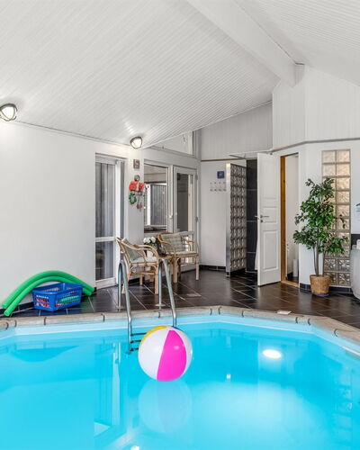 Athisl - 800M from the Sea