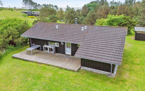 Arntraud - 250M from the Sea: Græs, Græs-, Land Lot, Sommerhus, Landdistrikt, Eng, Garden Bygninger, Have, Skur