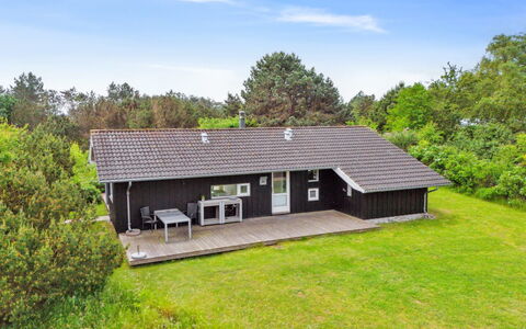 Arntraud - 250M from the Sea: Græs, Græs-, Land Lot, Sommerhus, Landdistrikt, Eng, Garden Bygninger, Have, Skur