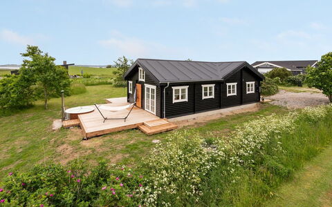 Siebelt - 200M from the Sea: Tag, Hus, Hjem, Sommerhus, Dør, Estate, Stuehus, Sidespor, Garden Bygninger, Gård