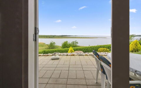 Pirkka - 50M to the Fjord: Hav, Ocean, Stol, Kyst, Udendørs Møbler, Eco Hotel, Dagslys, Bugt